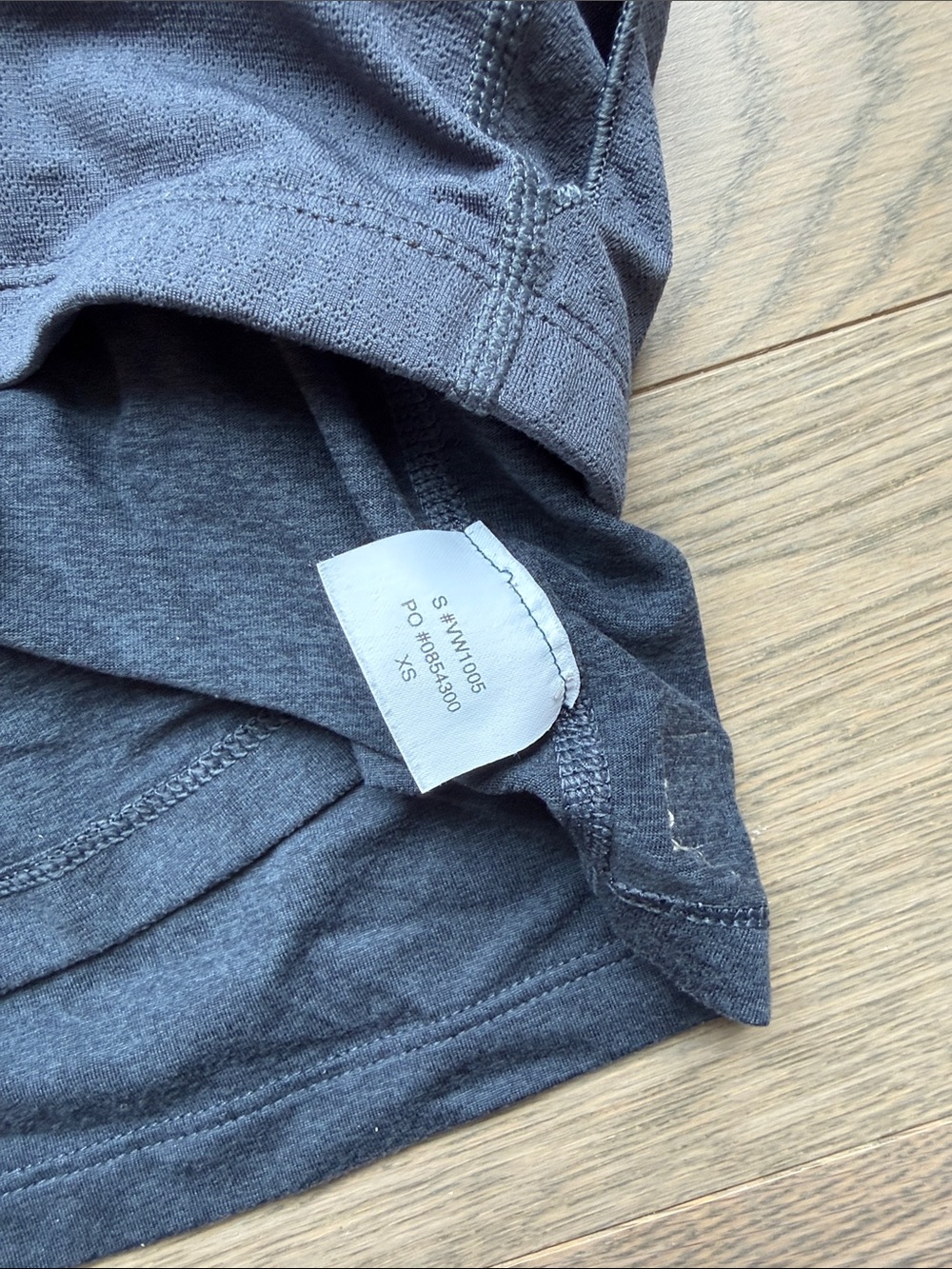 Vuori Charcoal Grey Crop Tank Top - Picture 4 of 4